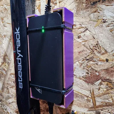 Giá treo tường cho bộ nguồn xe đạp điện Aventon Pace 500.2