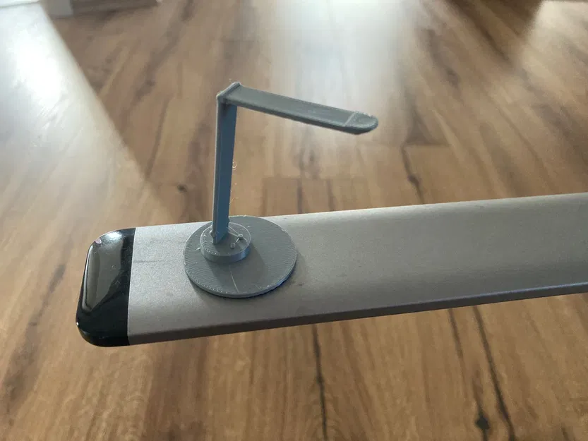 Đèn bàn miniatur với thiết kế độc đáo - Image 1