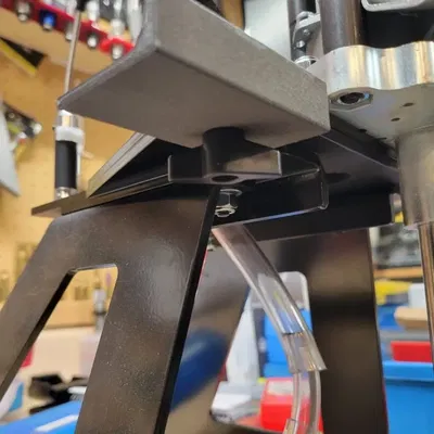 Giá đỡ thùng Akro cho máy nạp đạn Lee Pro 1000 mới