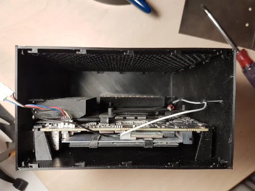 Vỏ máy tùy chỉnh cho Minisforum UM690 với quạt 120mm - Image 4