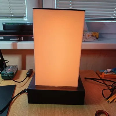 Đèn LED RGB lớn với thiết kế độc đáo