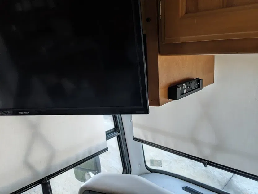 Giá đỡ điều khiển từ xa Fire TV cho Toshiba và Hisense - Image 2