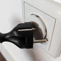 Nắp chụp ổ cắm an toàn cho trẻ em tiêu chuẩn EU - Thumbnail 2