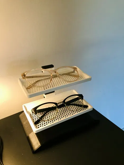 Giá đỡ kính để bàn gọn gàng và tiện lợi - Image 1