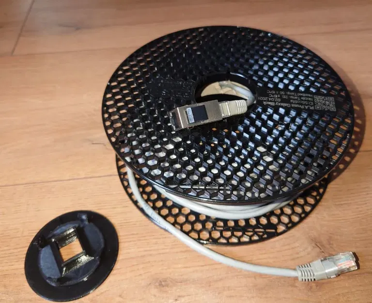 Cuộn cáp Ethernet từ cuộn filament Prusament 1Kg còn lại - Image 2