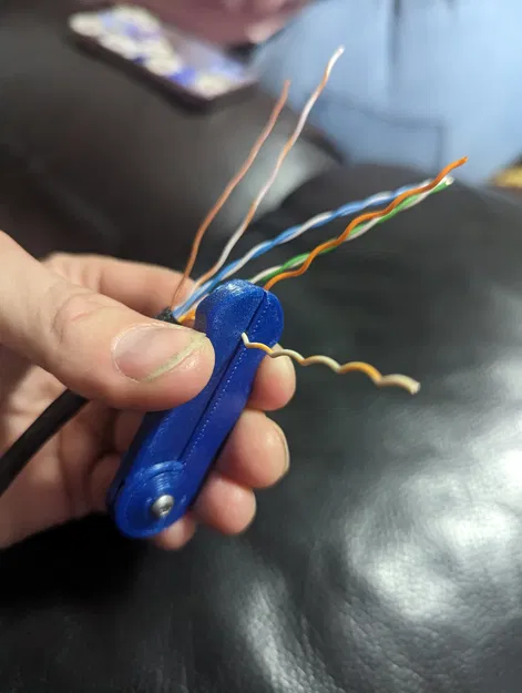 Máy làm thẳng cáp Ethernet dễ sử dụng - Image 1