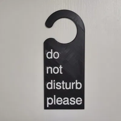 Biển báo "Xin đừng làm phiền" treo cửa 6 lớp