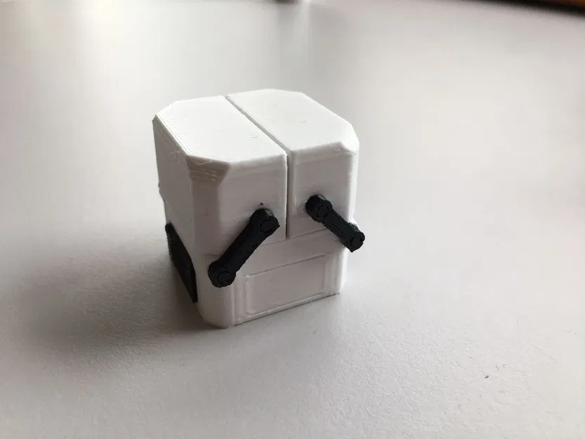 Trạm đỗ drone mini cho đồ chơi bàn làm việc - Image 3