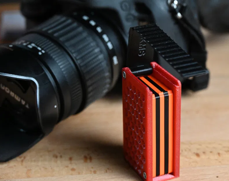 Giá đỡ thẻ SD Flip & Clip của KMS - Image 6