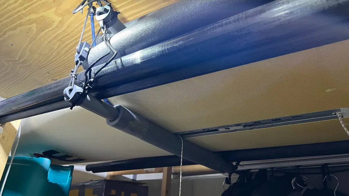 Giá đỡ pully cho ống 32mm dùng để lưu trữ ván lướt - Image 3