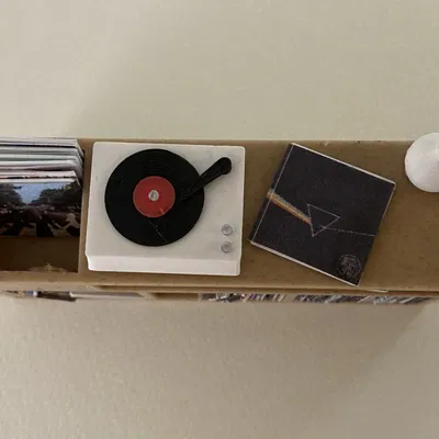 Tủ đựng đĩa mini cho ngôi nhà búp bê