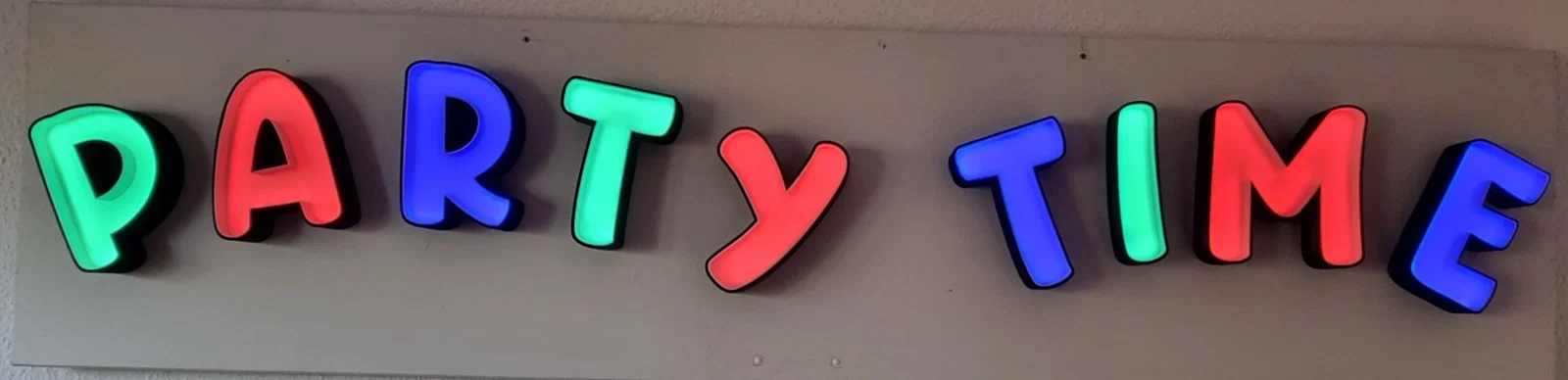 Chữ LED "THỜI GIAN TIỆC" tự thiết kế cho không gian tiệc - Image 1