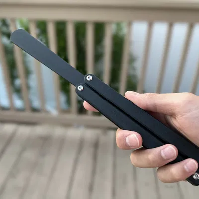 Huấn luyện viên Balisong kiểu Squiddy an toàn cho trẻ em