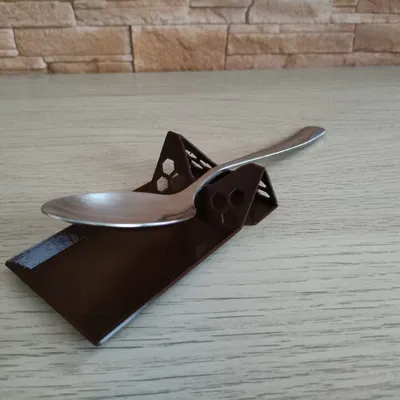 Giá đỡ dụng cụ nhà bếp đơn giản cho không gian bếp