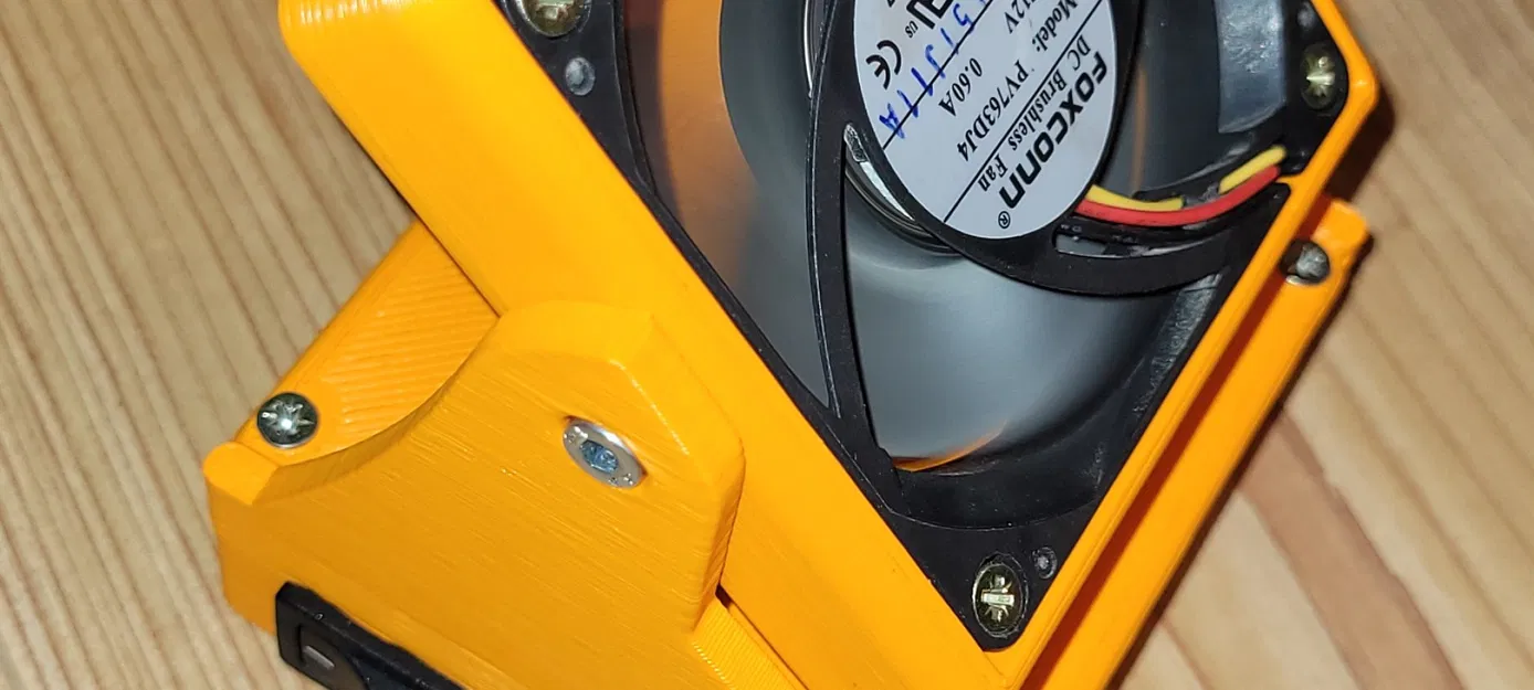 Quạt bàn 70mm sử dụng pin 9V với công tắc bật/tắt - Image 2