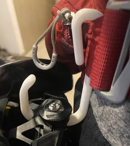 Giá đỡ mũ bảo hiểm MTB cho túi đeo hông Osprey Savu 5 - Image 4