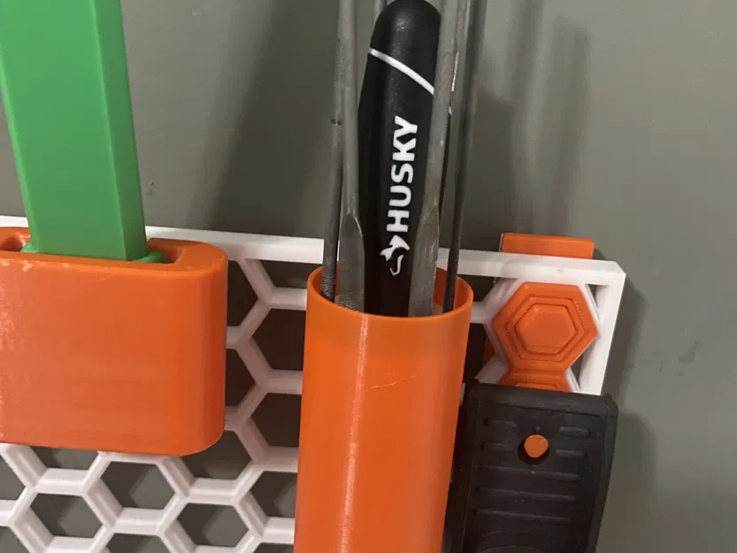 Giá đỡ tập tài liệu thương hiệu Husky từ Home Depot - Image 1