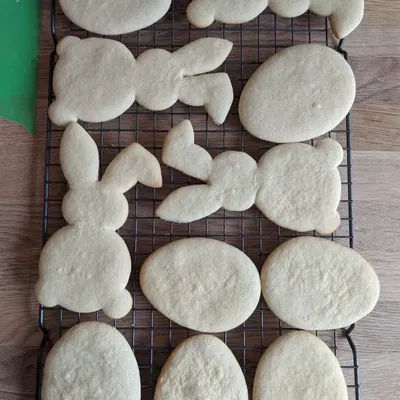 Cutter bánh quy hình trứng phục sinh