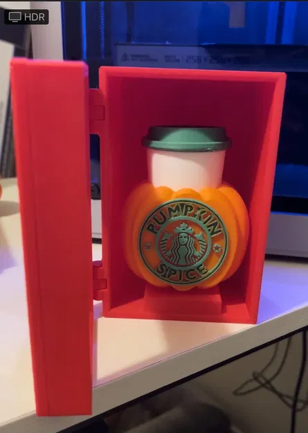 Cà phê latte bí ngô khẩn cấp cho cô gái cơ bản - Image 1