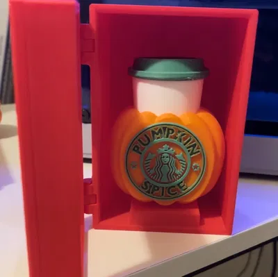 Cà phê latte bí ngô khẩn cấp cho cô gái cơ bản