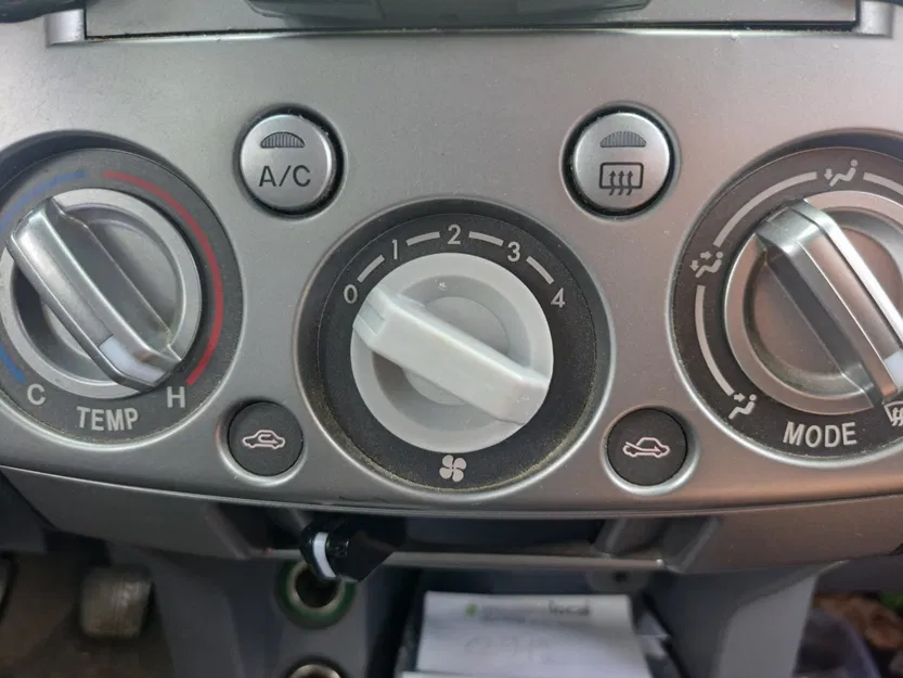 Bảng điều khiển quạt điều hòa cho Ford Ranger - Image 1