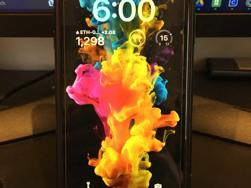 Giá đỡ điện thoại với lỗ khoét cho thanh Home iPhone - Image 1