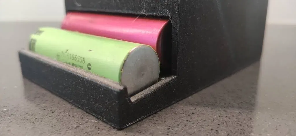 Máy phân phối pin kích thước 18650, chứa 25 viên pin - Image 3