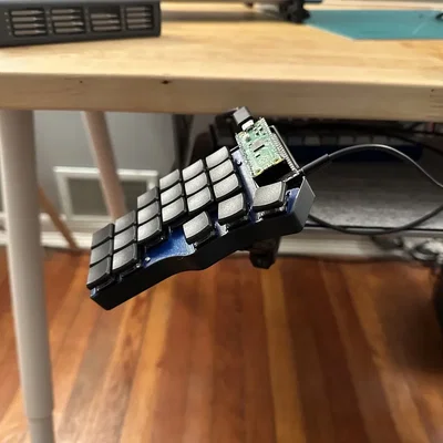 Vỏ bàn phím Piantor với giá đỡ cho kẹp siêu clamp