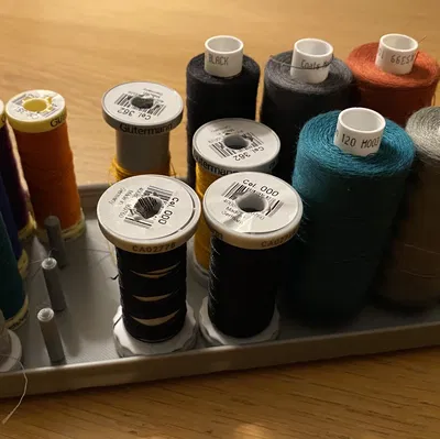 Giá đỡ cuộn chỉ Gridfinify 2 x 4