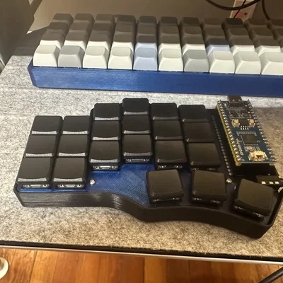 Vỏ bàn phím Piantor với giá đỡ cho kẹp siêu clamp