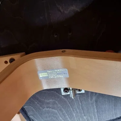 Thay thế giá đỡ ghế Rybo Balans bằng kim loại