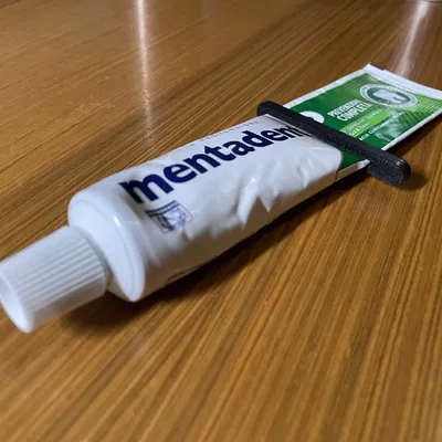 Máy ép kem đánh răng đơn giản