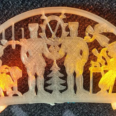 Giá đỡ Schwibbogen với hình ảnh Bergmann và Seiffen