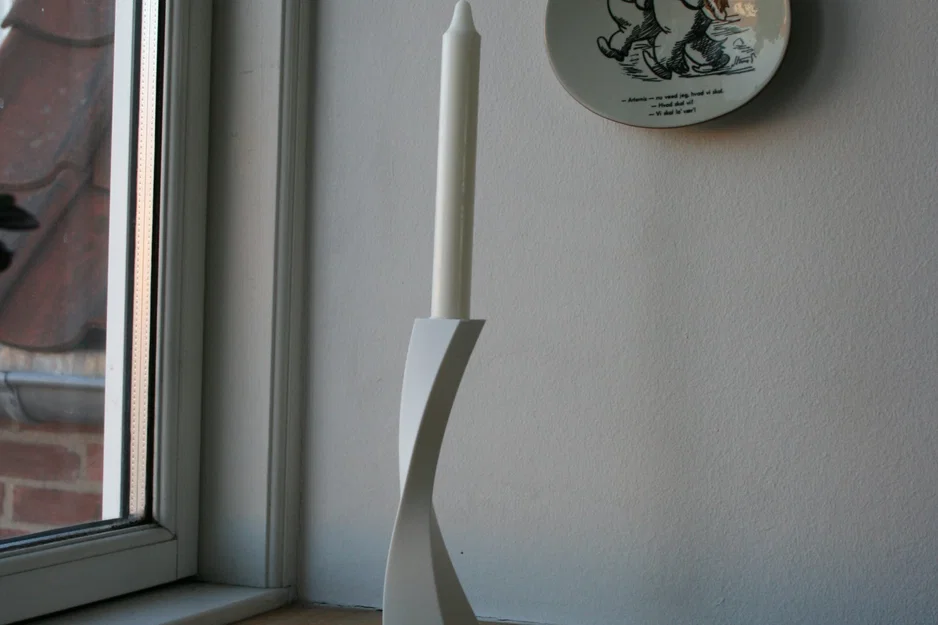 Giá đỡ nến vuông đơn giản với đường cong tinh tế - Image 3