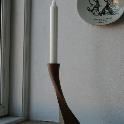 Giá đỡ nến hình vuông chuyển sang hình tròn