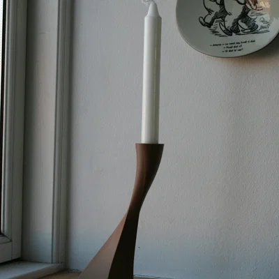 Giá đỡ nến hình vuông chuyển sang hình tròn