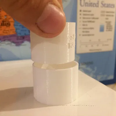 Giá đỡ stem an toàn với tên và số điện thoại của bạn