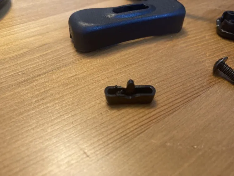 Sửa chữa công tắc đèn cho đèn bàn hỏng - Image 3