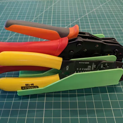 Giá đỡ kìm rộng cho hệ thống Gridfinity