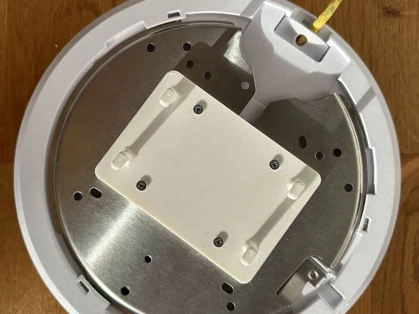 Giá đỡ điểm truy cập Unifi U6-Enterprise Skadis - Image 2