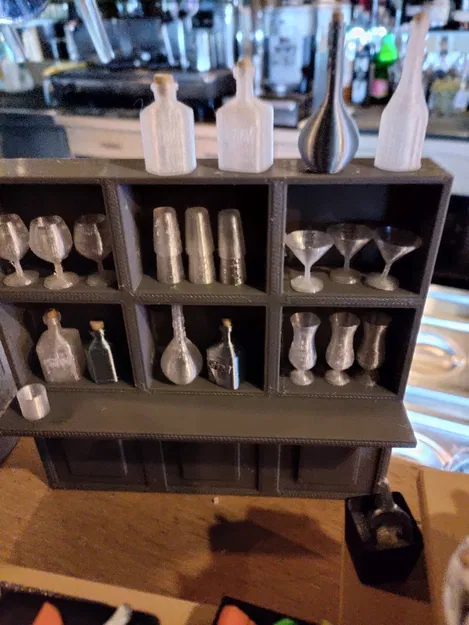 Quầy bar cocktail mini cho ngôi nhà thu nhỏ - Image 5