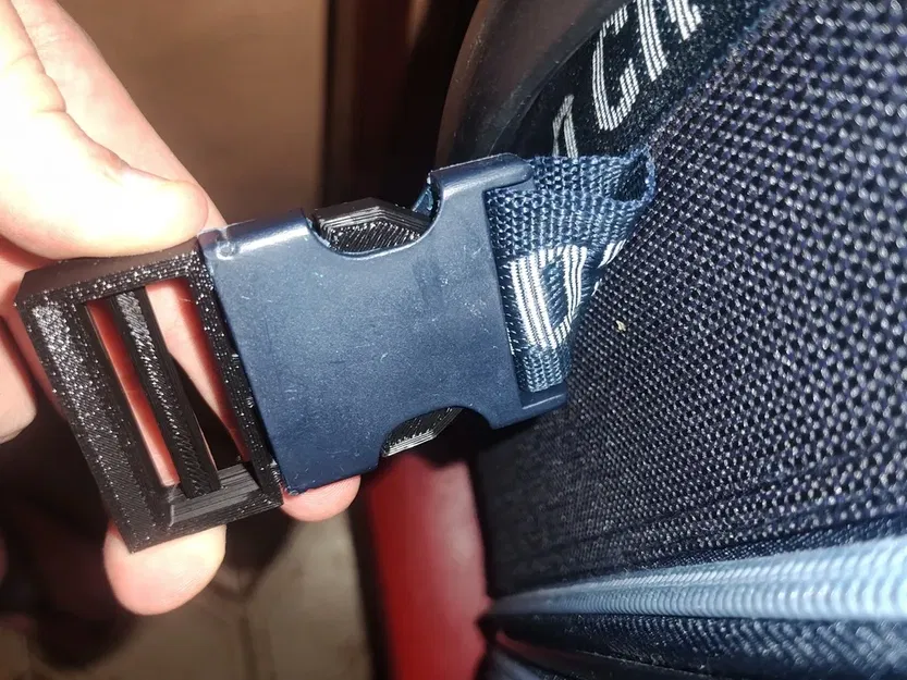 Khóa vali thay thế cho anh trai đi du lịch - Image 2