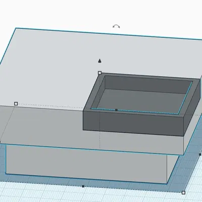 Bàn cà phê hiện đại với khay trang trí