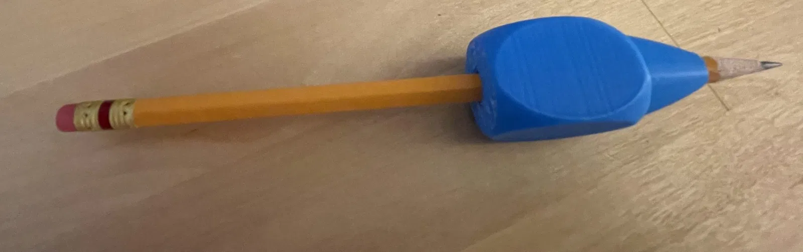 Cán bút rộng hỗ trợ cầm nắm dễ dàng cho học sinh - Image 1