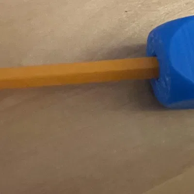 Cán bút rộng hỗ trợ cầm nắm dễ dàng cho học sinh