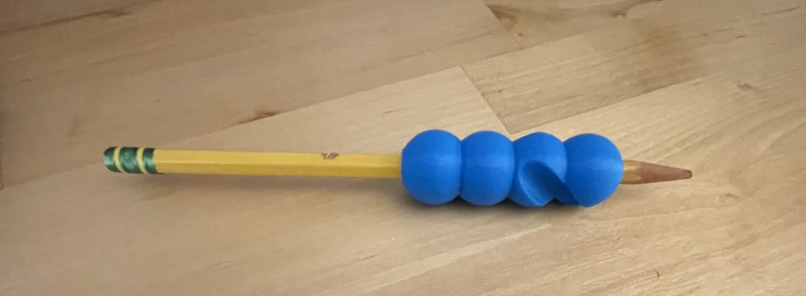 Cán bút rộng thích ứng cho kỹ năng vận động tinh - Image 1