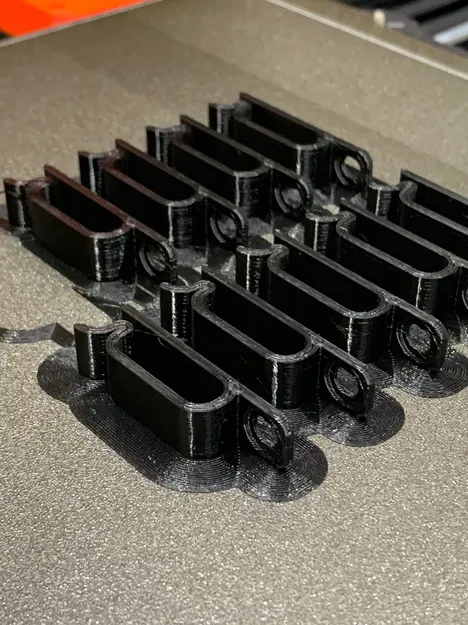 Móc treo dây cáp Prusa dễ in với đế bảo vệ - Image 3