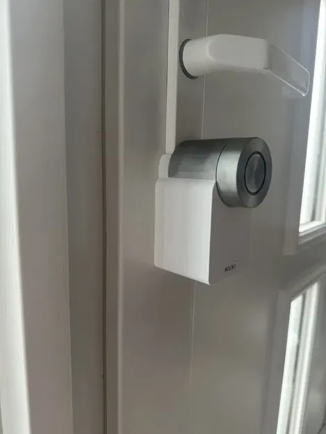 Khung spacer cho khóa thông minh Nuki 3.0 pro - Image 1