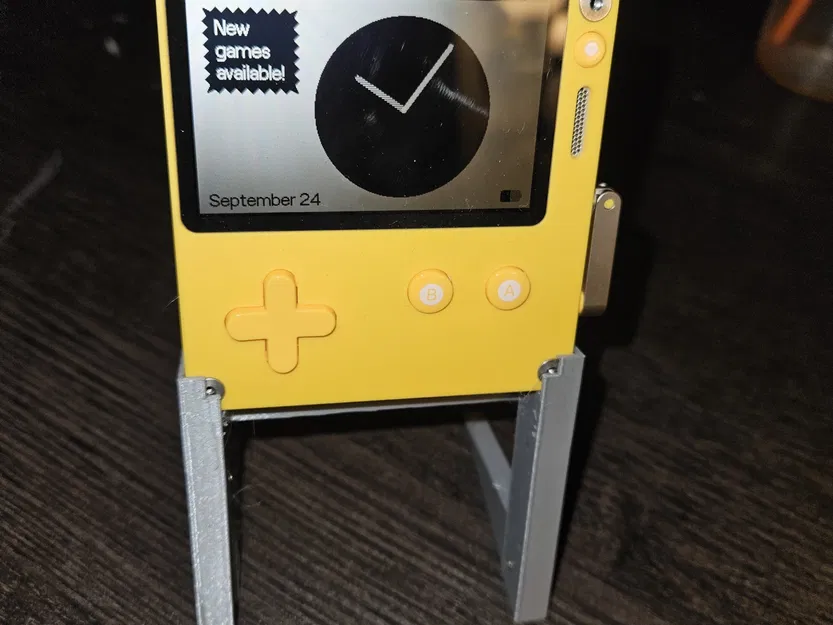 Giá đỡ Playdate với không gian cho tai nghe và cổng USB - Image 2