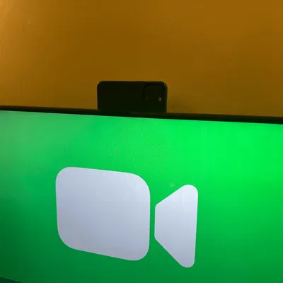 Giá đỡ camera Continuity cho iPhone 14 Pro trên TV Samsung Q70